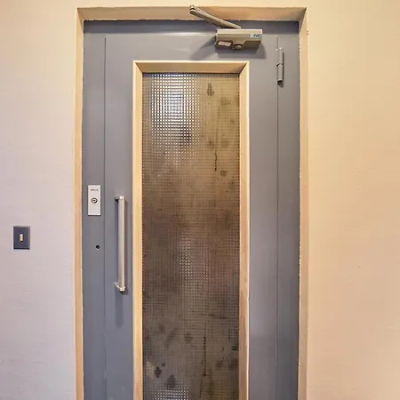 Spacious & Modern 2br 2ba L 16 Near Roland Garros Apartment *